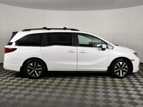 Certified 2025 Honda Odyssey EX-L image 5
