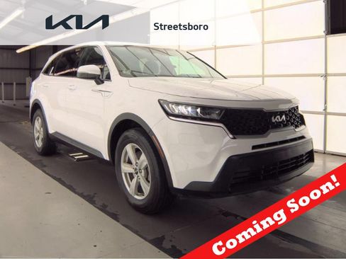 Used 2023 Kia Sorento LX FWD image 1