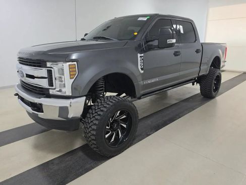 Used 2019 Ford F250 XLT AWD/4WD image 1