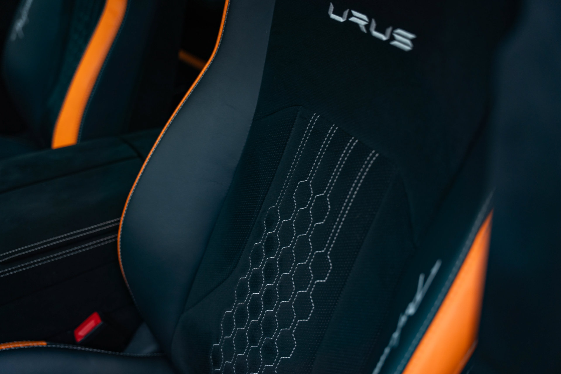Used 2024 Lamborghini Urus Performante AWD/4WD image 22