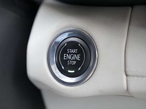Used 2023 Buick Envision Preferred AWD/4WD image 30