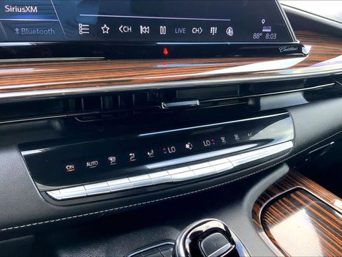 Used 2024 Cadillac Escalade Premium Luxury RWD image 35