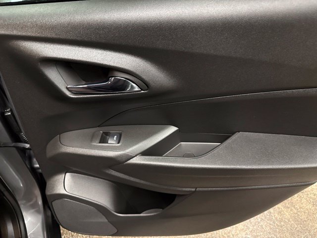 Used 2024 Chevrolet Trax LT w/ Driver Confidence Package FWD image 24