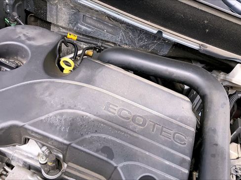 Used 2023 Chevrolet Equinox LT image 33