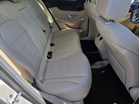 Used 2022 Mercedes-Benz GLC 300 4MATIC image 20