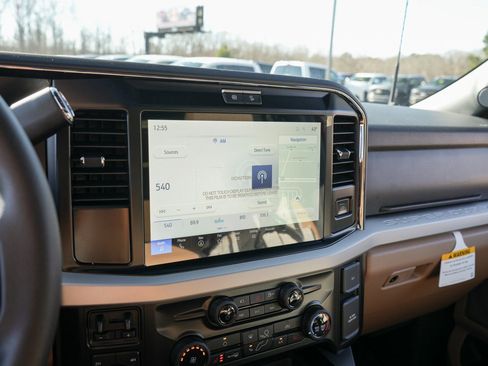 New 2026 Ford F250 XLT w/ XLT Premium Package AWD/4WD image 24