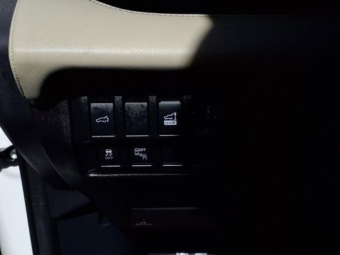 Used 2019 Subaru Ascent Limited image 14