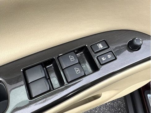 Used 2017 INFINITI QX50 Sport Utility 4D w/ Technology Package image 9