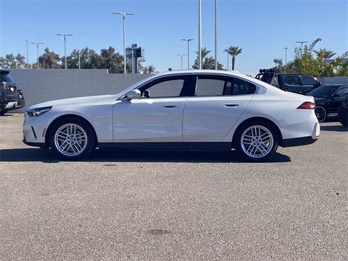 New 2025 BMW 530i image 9