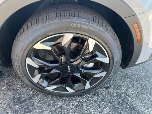 Used 2025 Kia Sorento EX w/ Panoramic Sunroof Package FWD image 23