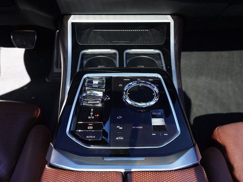 Used 2023 BMW 760i xDrive 760i xDrive image 48