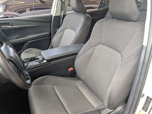 Used 2025 Toyota Camry LE FWD image 16