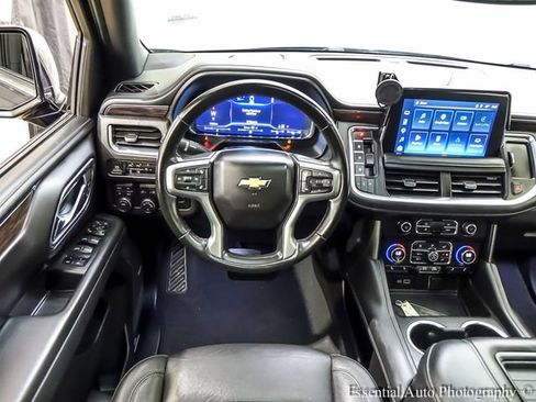 Used 2023 Chevrolet Tahoe LT w/ Luxury Package AWD/4WD image 3