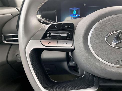 Used 2023 Hyundai Elantra SEL w/ Convenience Package image 19