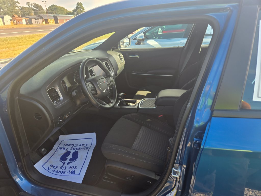 Used 2023 Dodge Charger SXT RWD image 6