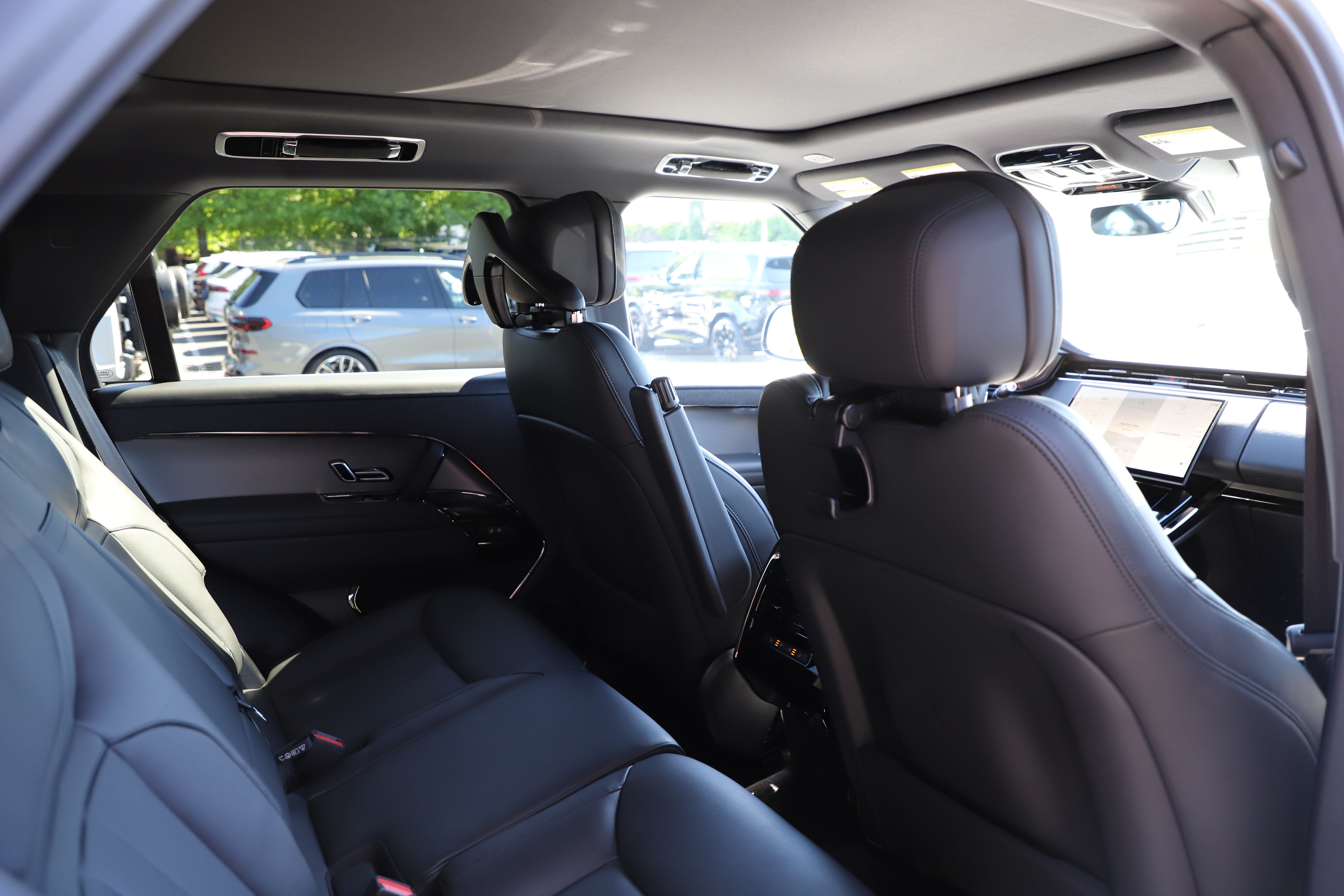 Certified 2026 Land Rover Range Rover Sport SE AWD/4WD image 10