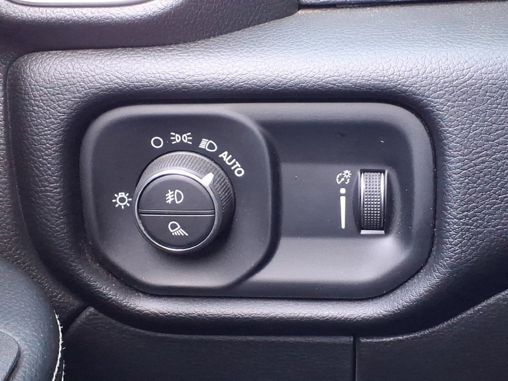 Used 2026 RAM 2500 Big Horn AWD/4WD image 33