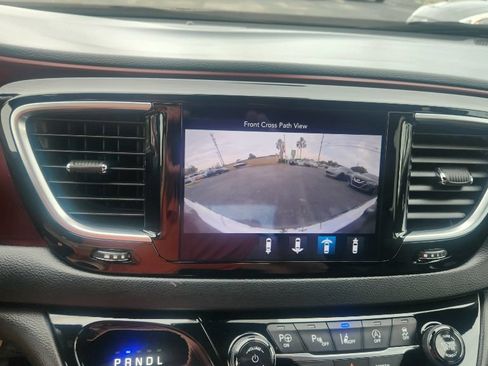 Used 2019 Chrysler Pacifica Touring-L FWD image 23