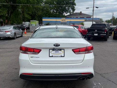 Used 2018 Kia Optima LX w/ 17" Alloy Wheels Package FWD image 7