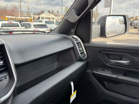 New 2026 RAM 1500 Express AWD/4WD image 24