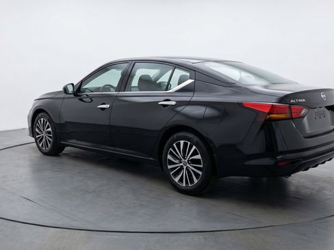 Used 2025 Nissan Altima 2.5 SV image 6