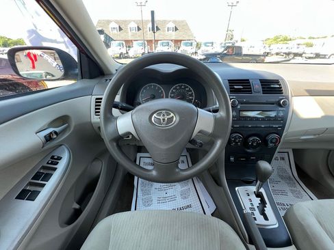 Used 2010 Toyota Corolla LE FWD image 23