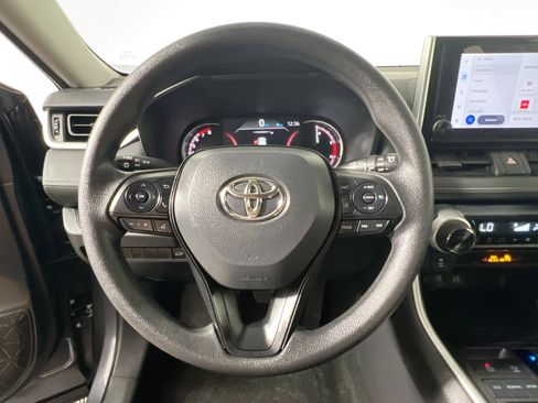 Used 2025 Toyota RAV4 XLE w/ Convenience Package FWD image 17