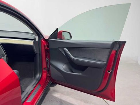 Used 2021 Tesla Model Y Long Range AWD/4WD image 9
