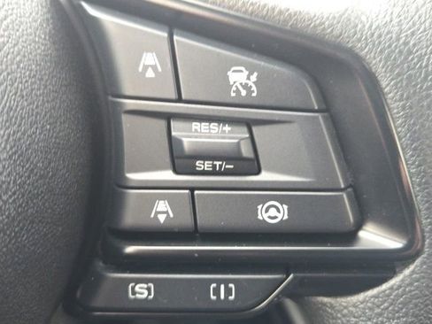 Certified 2025 Subaru Crosstrek 2.0i Premium image 17