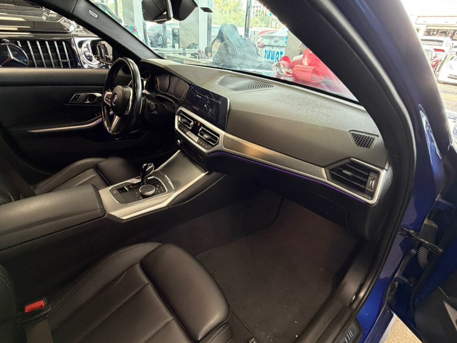 Used 2022 BMW 330i Sedan w/ M Sport Package RWD image 43
