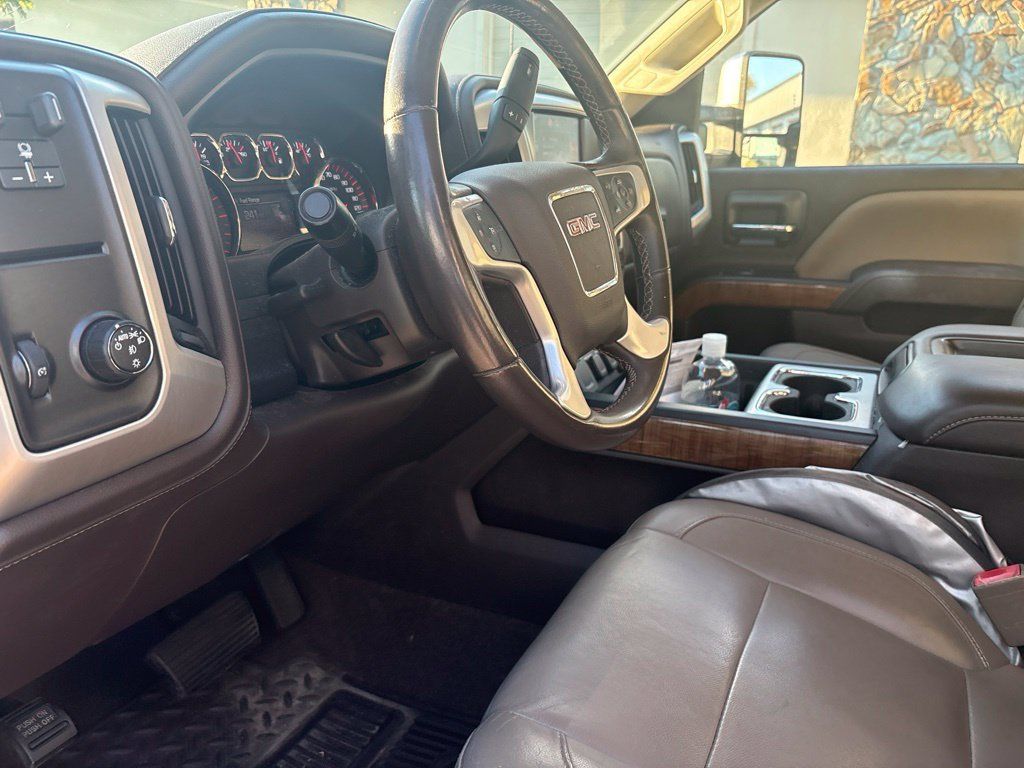Used 2015 GMC Sierra 1500 SLT w/ SLT Crew Cab Value Package RWD image 2