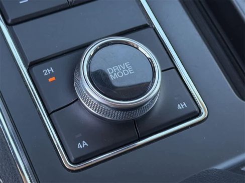 Used 2024 Ford Expedition Max XLT image 21