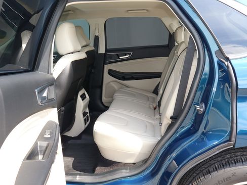Used 2020 Ford Edge Titanium AWD/4WD image 8