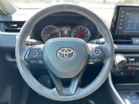 Used 2019 Toyota RAV4 LE image 10