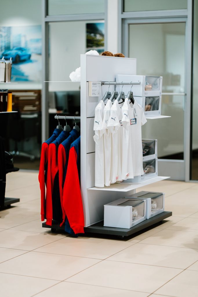 Used 2024 BMW X7 xDrive40i w/ M Sport Package AWD/4WD image 31