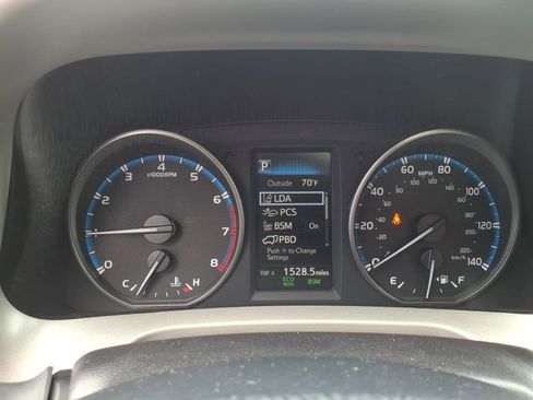 Used 2018 Toyota RAV4 XLE image 14