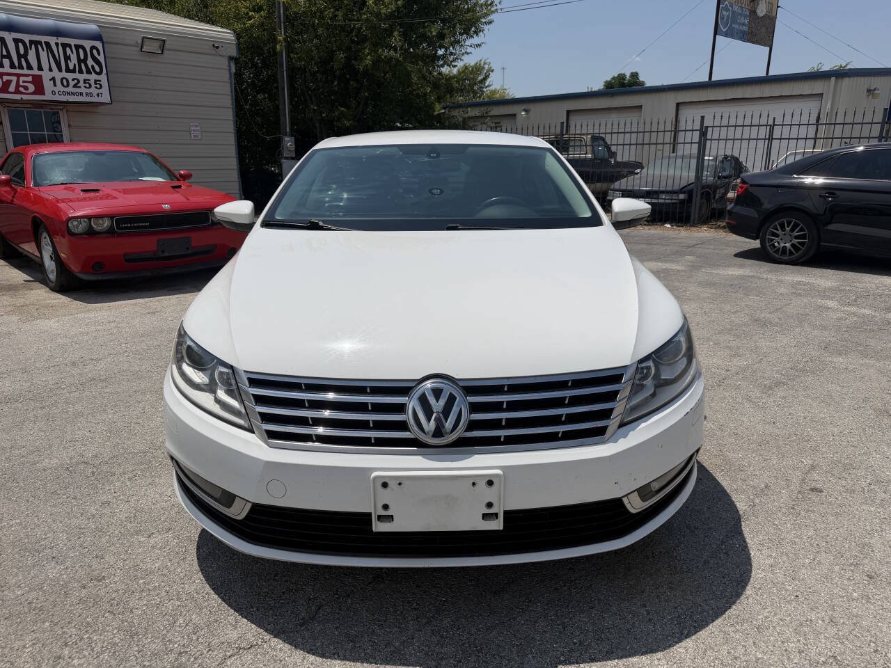 Used 2014 Volkswagen CC Sport FWD image 2