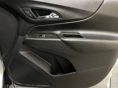 Used 2020 Chevrolet Equinox LT FWD image 36