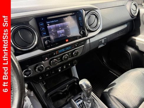 Used 2019 Toyota Tacoma TRD Sport w/ TRD Premium Sport Package AWD/4WD image 25
