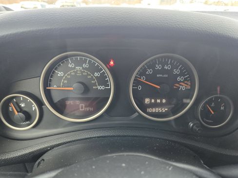 Used 2017 Jeep Wrangler 75th Anniversary image 9