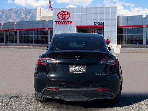 Used 2021 Tesla Model Y Long Range image 4