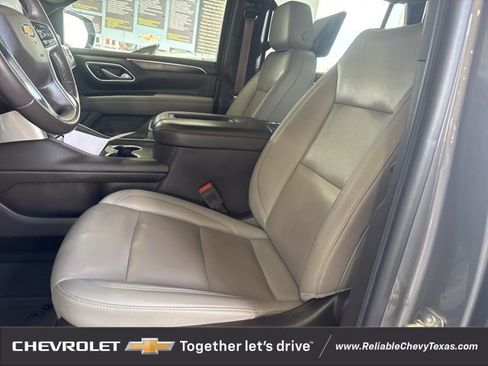 Used 2021 Chevrolet Suburban LT w/ Rear Media and Nav Package image 21