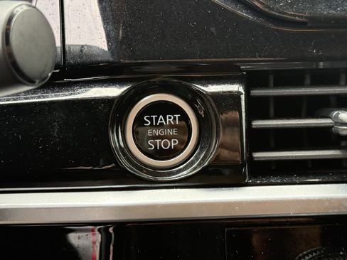 Used 2024 Nissan Pathfinder SV w/ Black Appearance Package FWD image 25