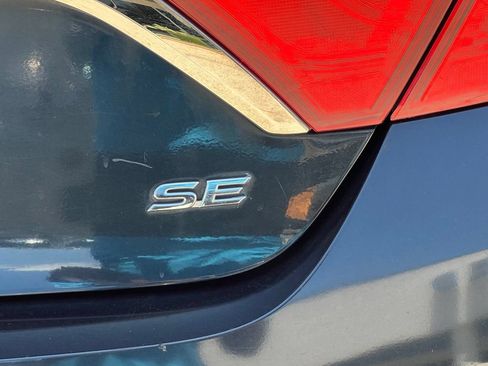 Used 2017 Toyota Camry SE FWD image 6