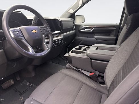 Used 2022 Chevrolet Silverado 1500 LT AWD/4WD image 10
