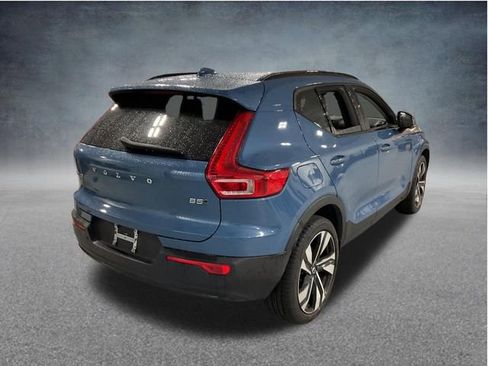 Used 2023 Volvo XC40 B5 Ultimate w/ Protection Package Premier AWD/4WD image 7