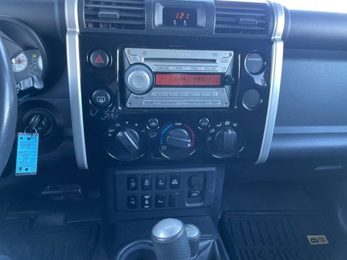 Used 2008 Toyota FJ Cruiser 4WD w/ Upgrade Pkg 2 image 13