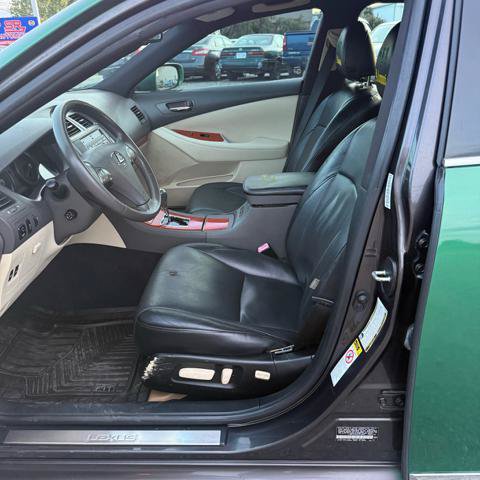 Used 2010 Lexus ES 350 w/ Preferred Accessory Package FWD image 12