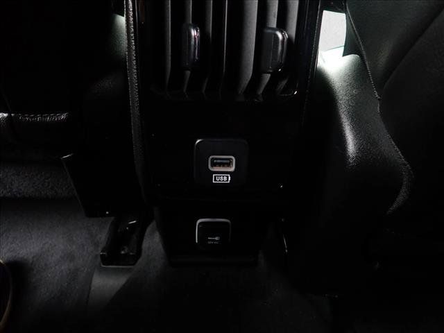 Used 2023 Jeep Compass Latitude AWD/4WD image 10