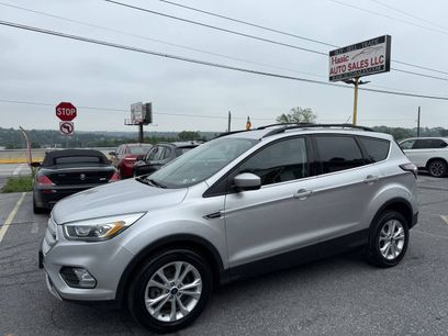 Used 2017 Ford Escape SE w/ Equipment Group 201A